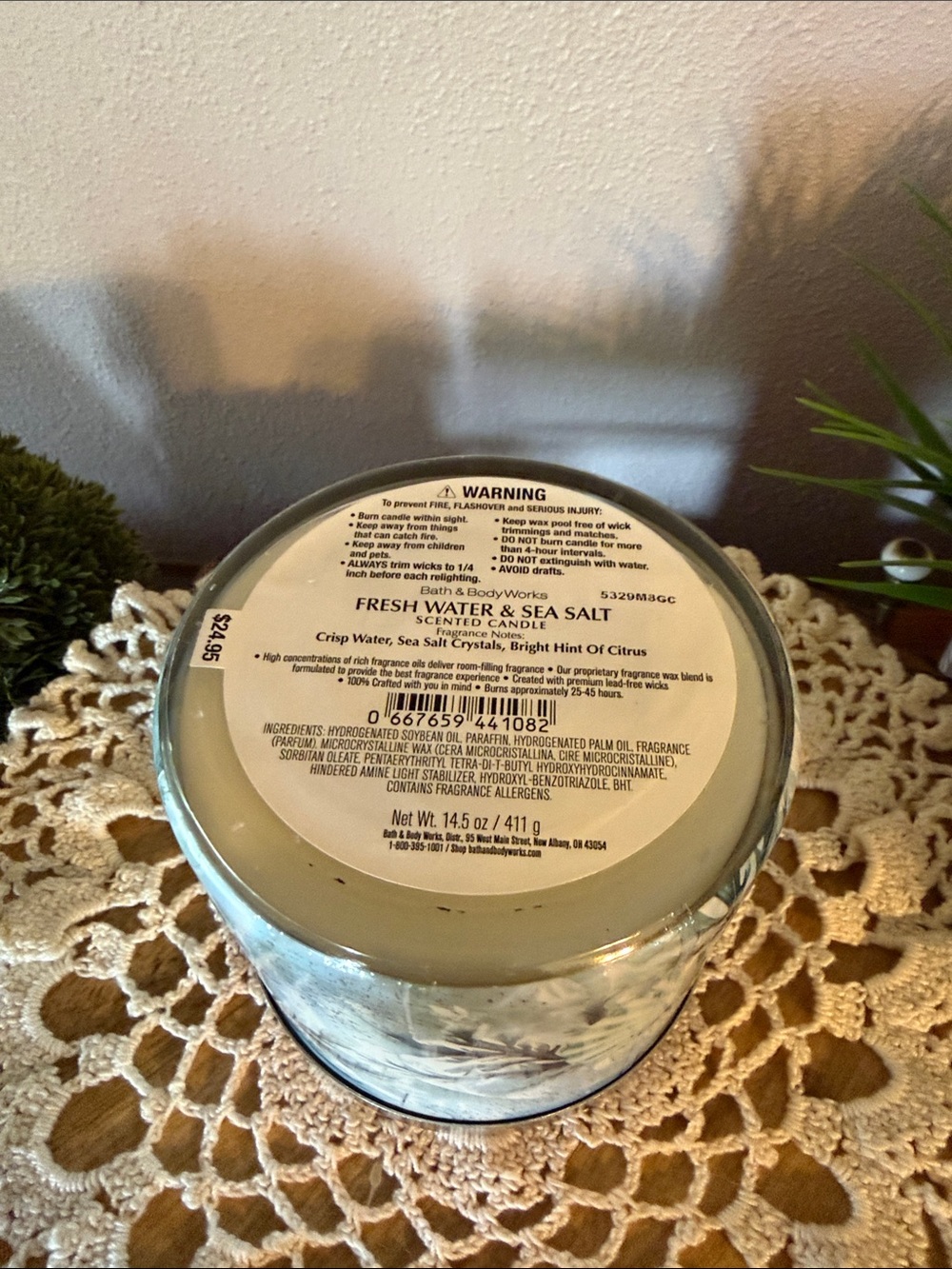 Bath & Body Works Fresh Water & Sea Salt Scented Candle - Blue - Picture 4 of 4